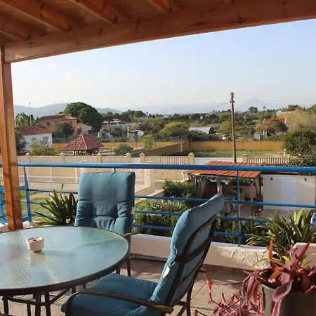 Casa Celidonia , De *