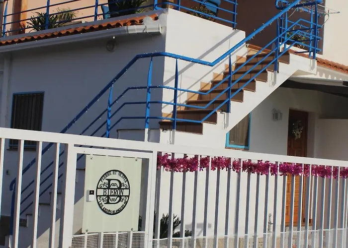 Casa Celidonia , De *