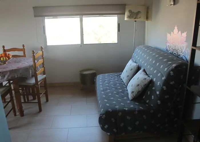 Casa Celidonia , De