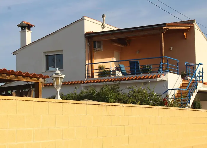 Apartament Casa Celidonia , De *