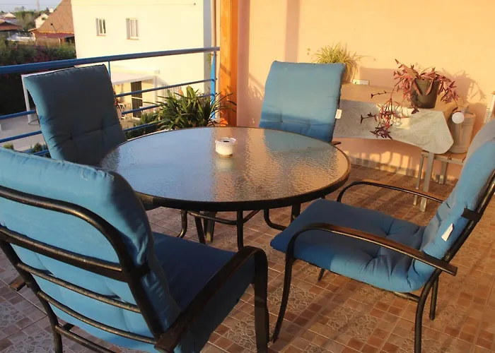 Apartament Casa Celidonia , De *